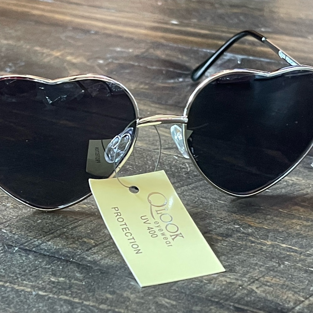 Heart-Shaped Metal Frame Black Sunglasses - Picture 4 of 6